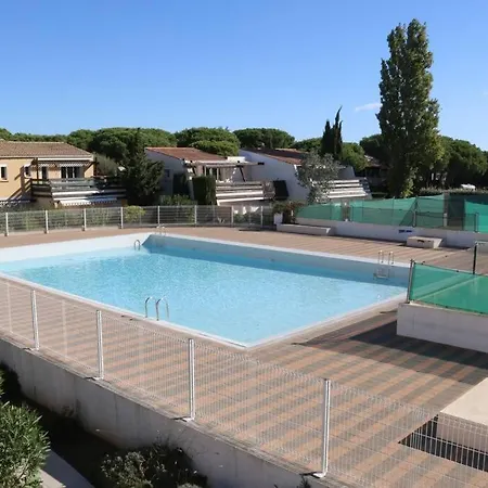 1403, Tennis Village *