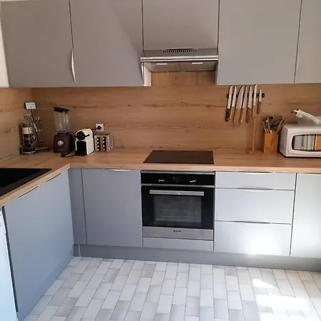 1403, Tennis Village *