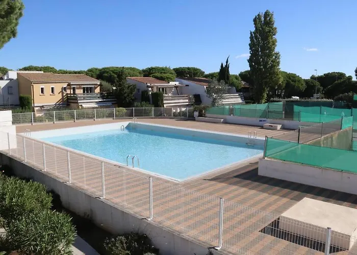 1403, Tennis Village *